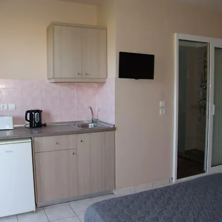 Angela Suites *