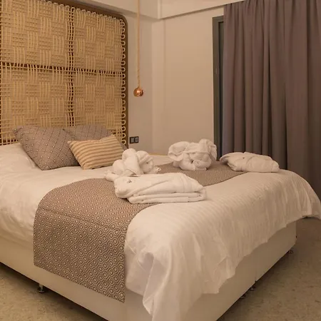 Angela Suites Bed & Breakfast *