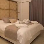 Angela Suites B&B *