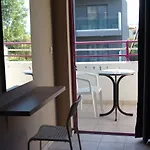 B&B Angela Suites *